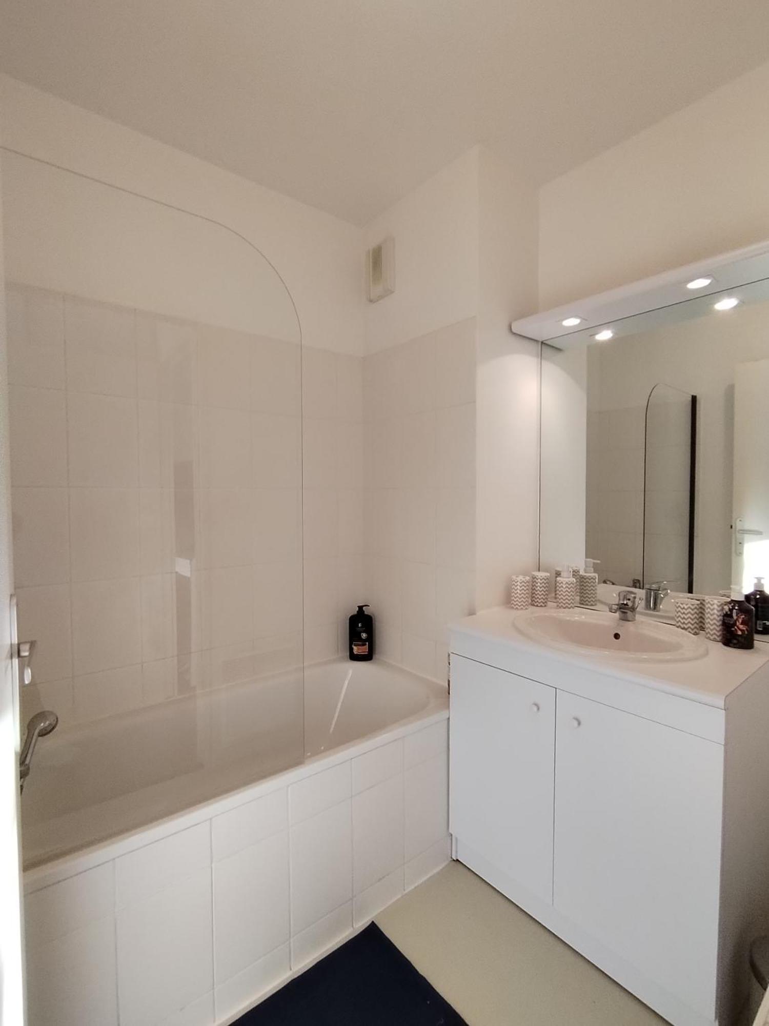 T2 Moderne Proche De Airbus Apartment *